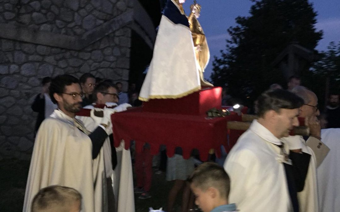 Asistencia a la Procesión Mariana de Font Romeu