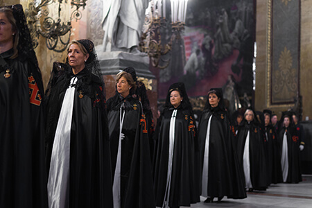 Investidura y Cruzamiento de los aspirantes a Damas y Caballeros de la Orden – Lugartenencia España Occidental