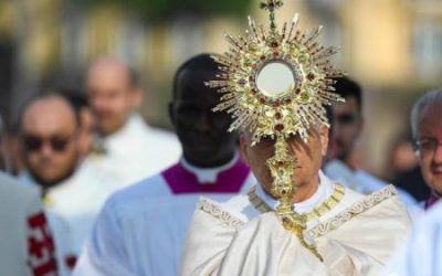 Asistencia a la Misa y Procesión del Corpus Christi